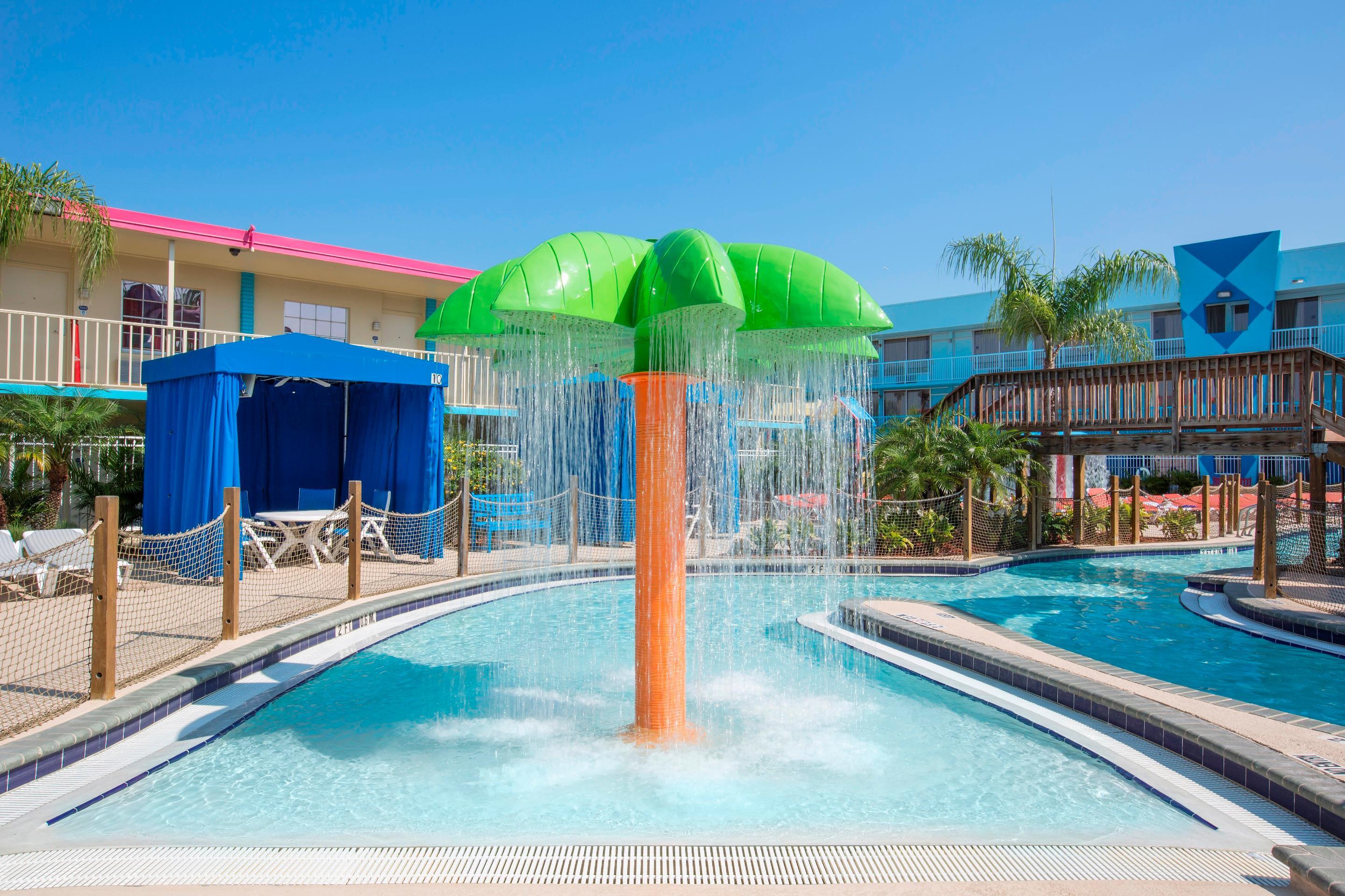 Hotel Ramada By Wyndham Flamingo Water Park Kissimmee Exterior foto