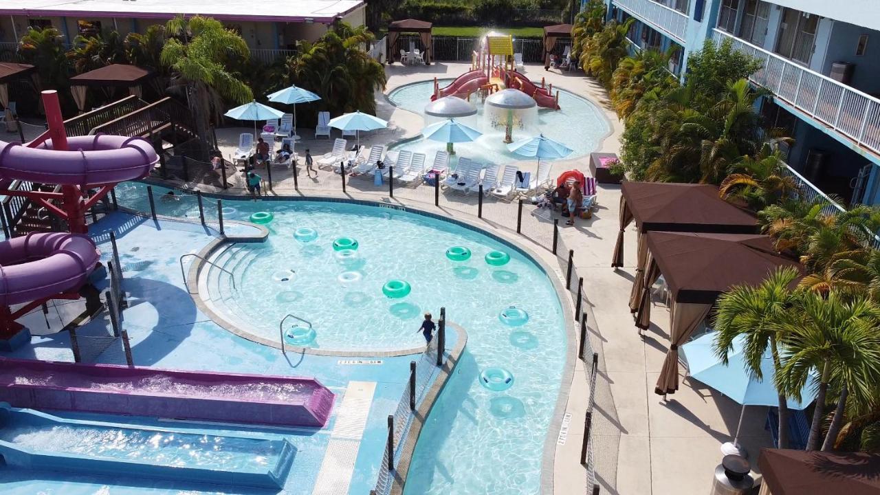 Hotel Ramada By Wyndham Flamingo Water Park Kissimmee Exterior foto