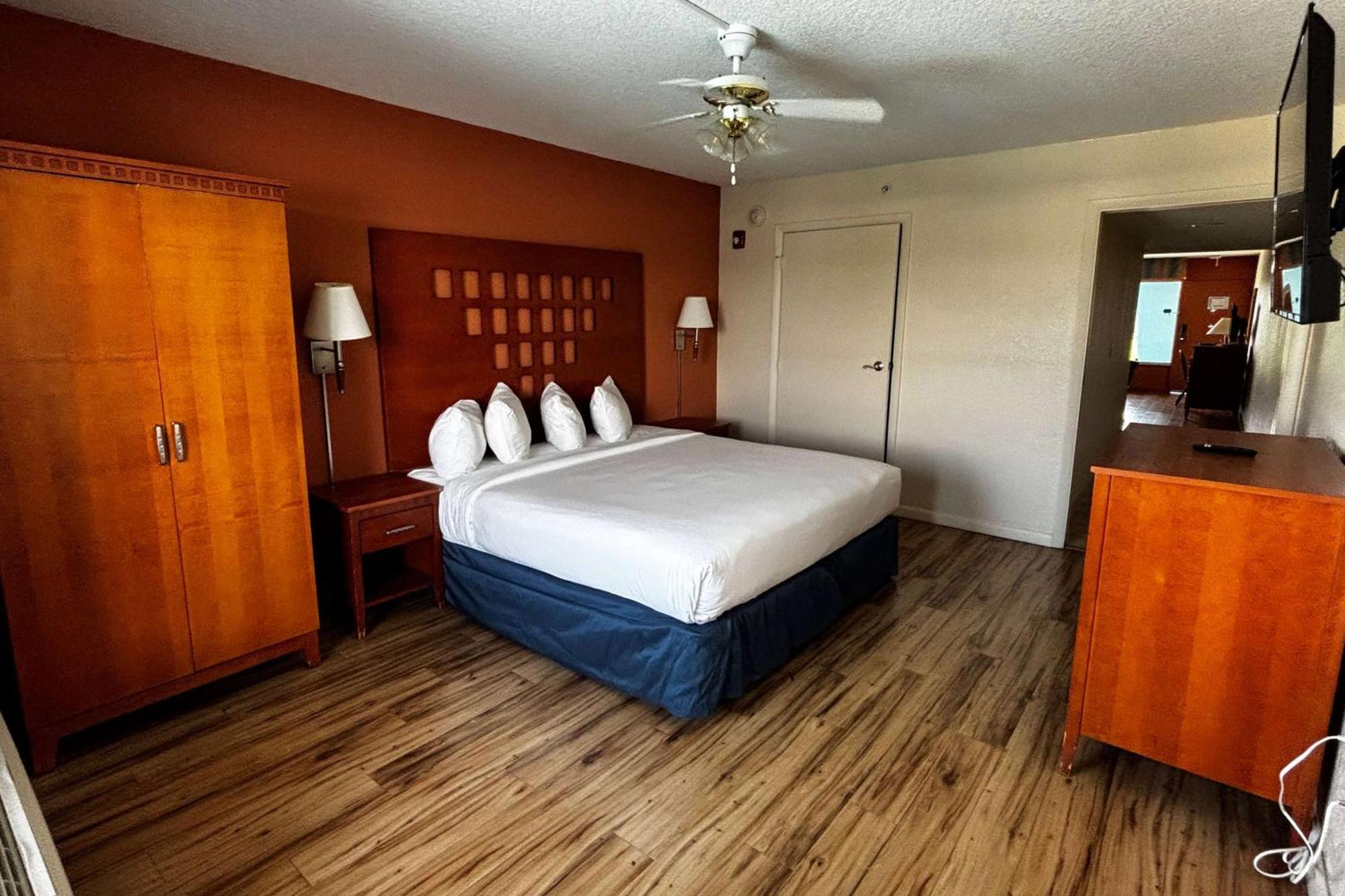 Hotel Ramada By Wyndham Flamingo Water Park Kissimmee Exterior foto