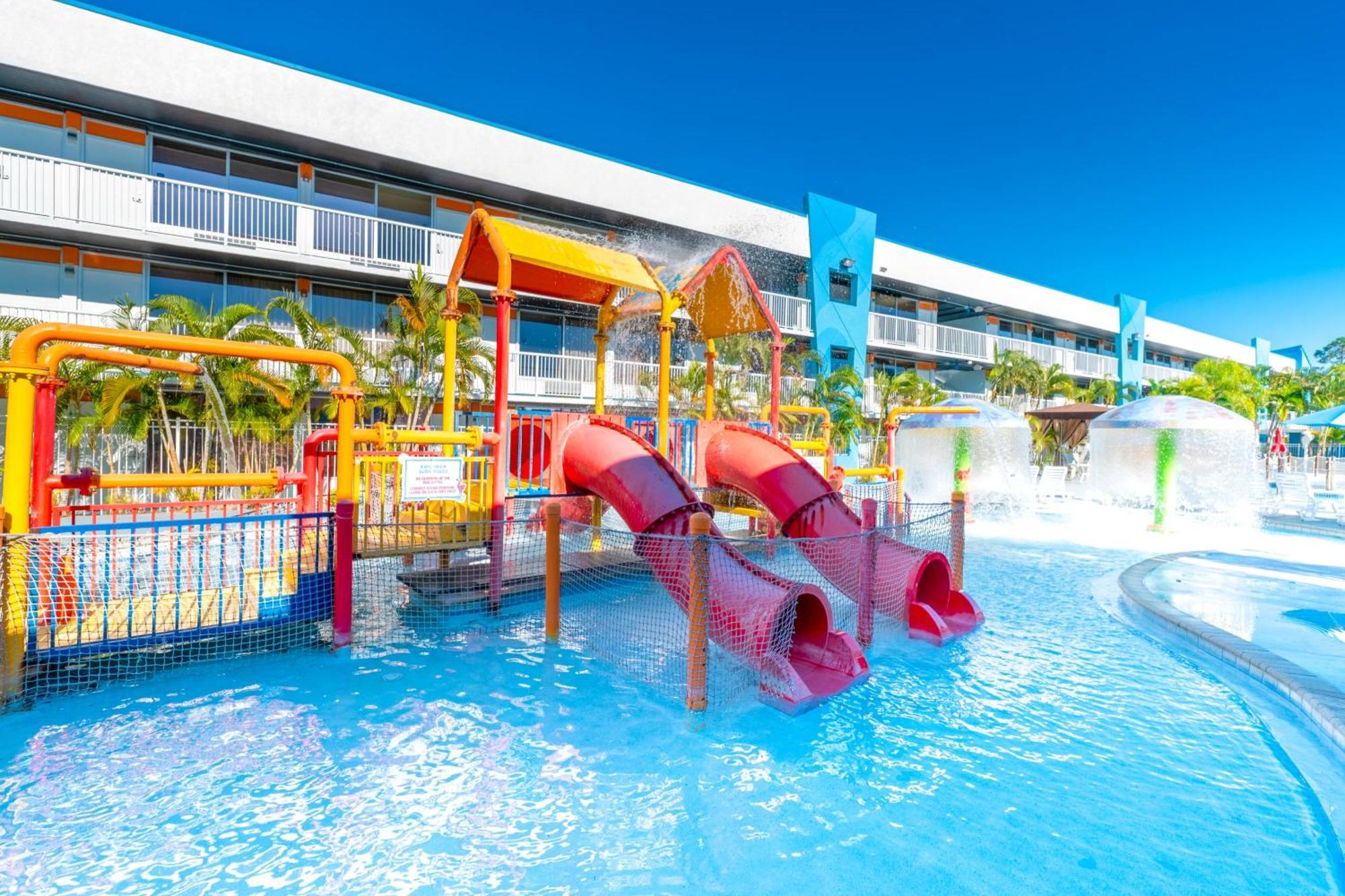 Hotel Ramada By Wyndham Flamingo Water Park Kissimmee Exterior foto